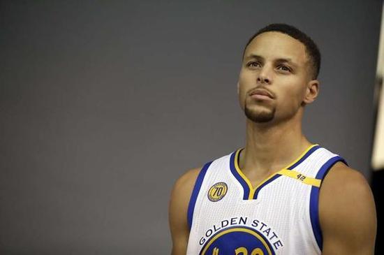 加拉：切尔西应该签下奥斯梅恩，他能带领蓝军重回巅峰（加拉力荐切尔西签下奥斯梅恩：他可助蓝军重返巅峰）