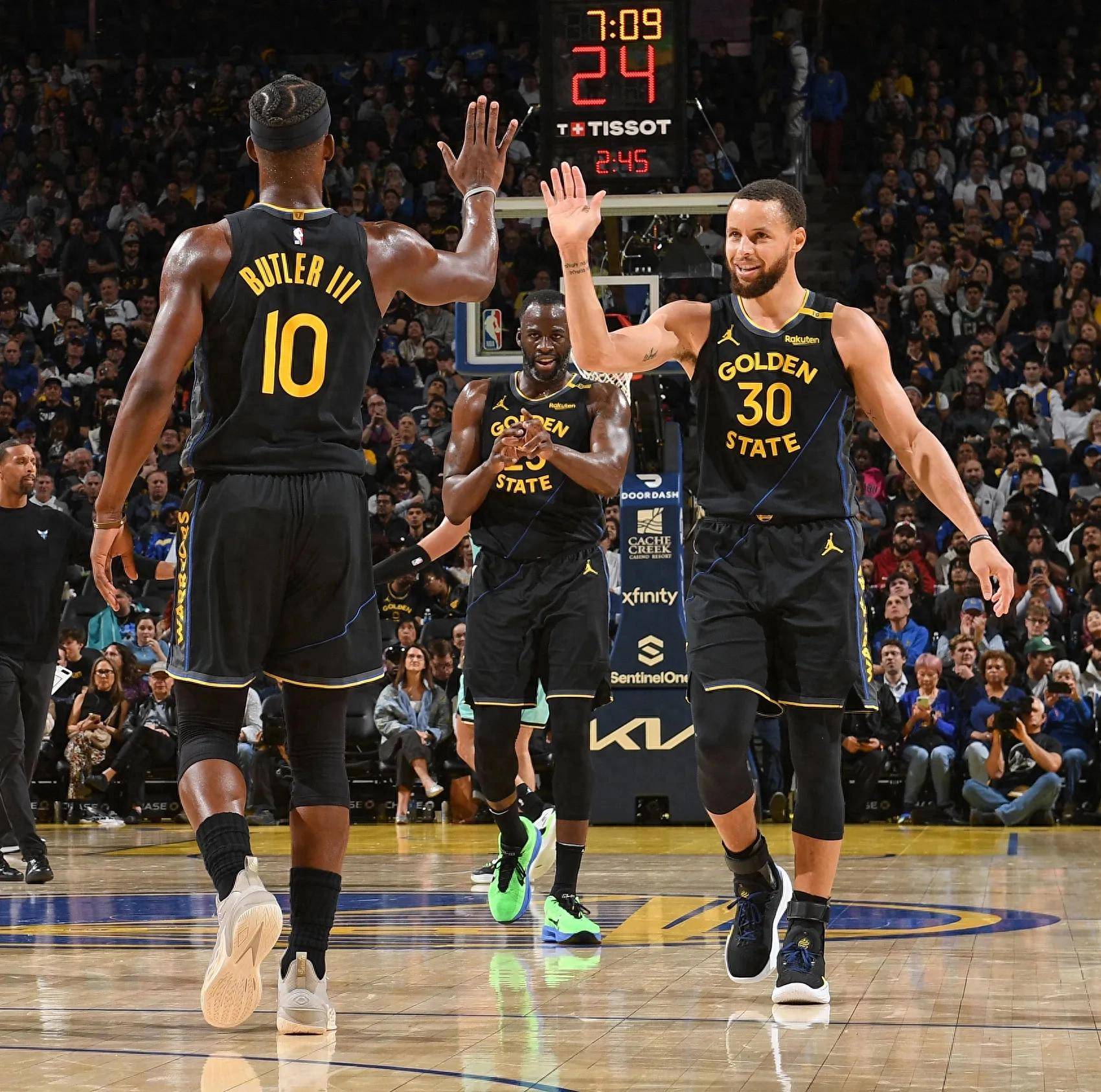 大巴黎官方：舍瓦利耶脚踝受伤接受治疗，杜埃正在恢复阶段（巴黎圣日耳曼官宣：舍瓦利耶脚踝伤已接受治疗，杜埃正处恢复期）