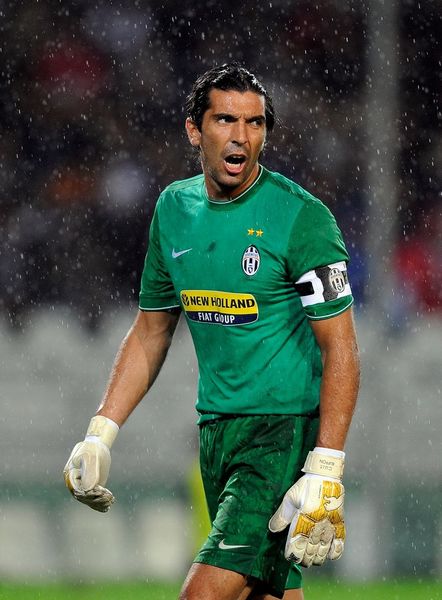 罗马诺：若塞门约加盟鲍勃将考虑离队，多特等队已发出邀请（罗马诺：塞门约若加盟，鲍勃或考虑离队；多特等队已递交邀约）