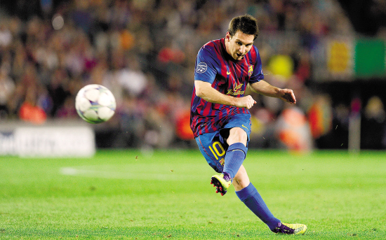 掘金约基奇三双末节爆发（约基奇砍下三双 末节带领掘金爆发）