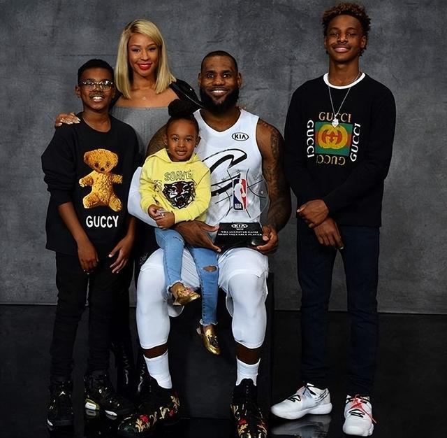 比利亚雷亚尔2-3哥本哈根，科内柳斯制胜，埃尔尤努西闪击（哥本哈根客场3-2险胜比利亚雷亚尔：埃尔尤努西闪击，科内柳斯绝杀）