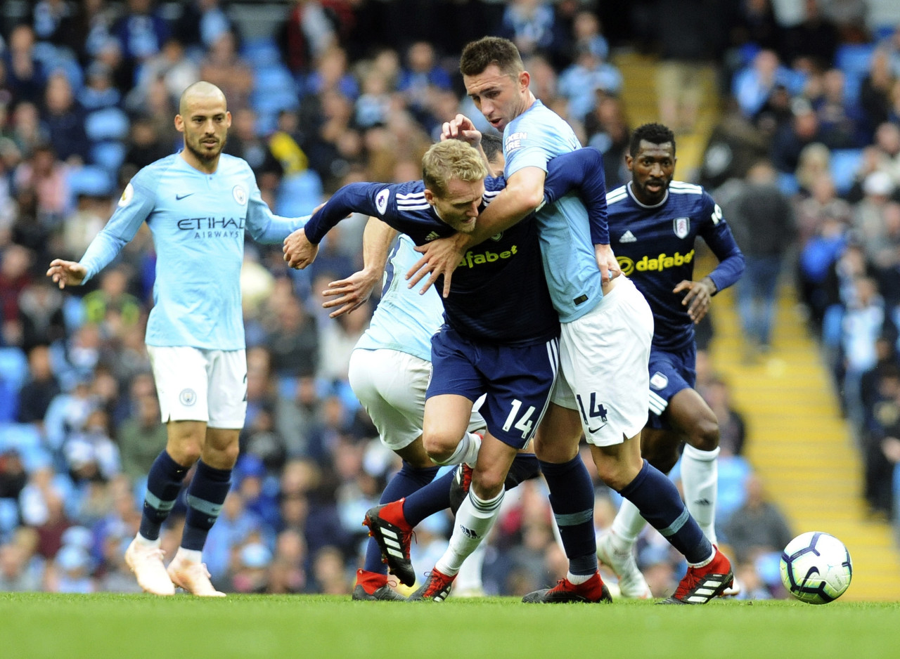 湖人浓眉哥篮下统治锁定胜利（浓眉内线称霸，湖人锁定胜局）