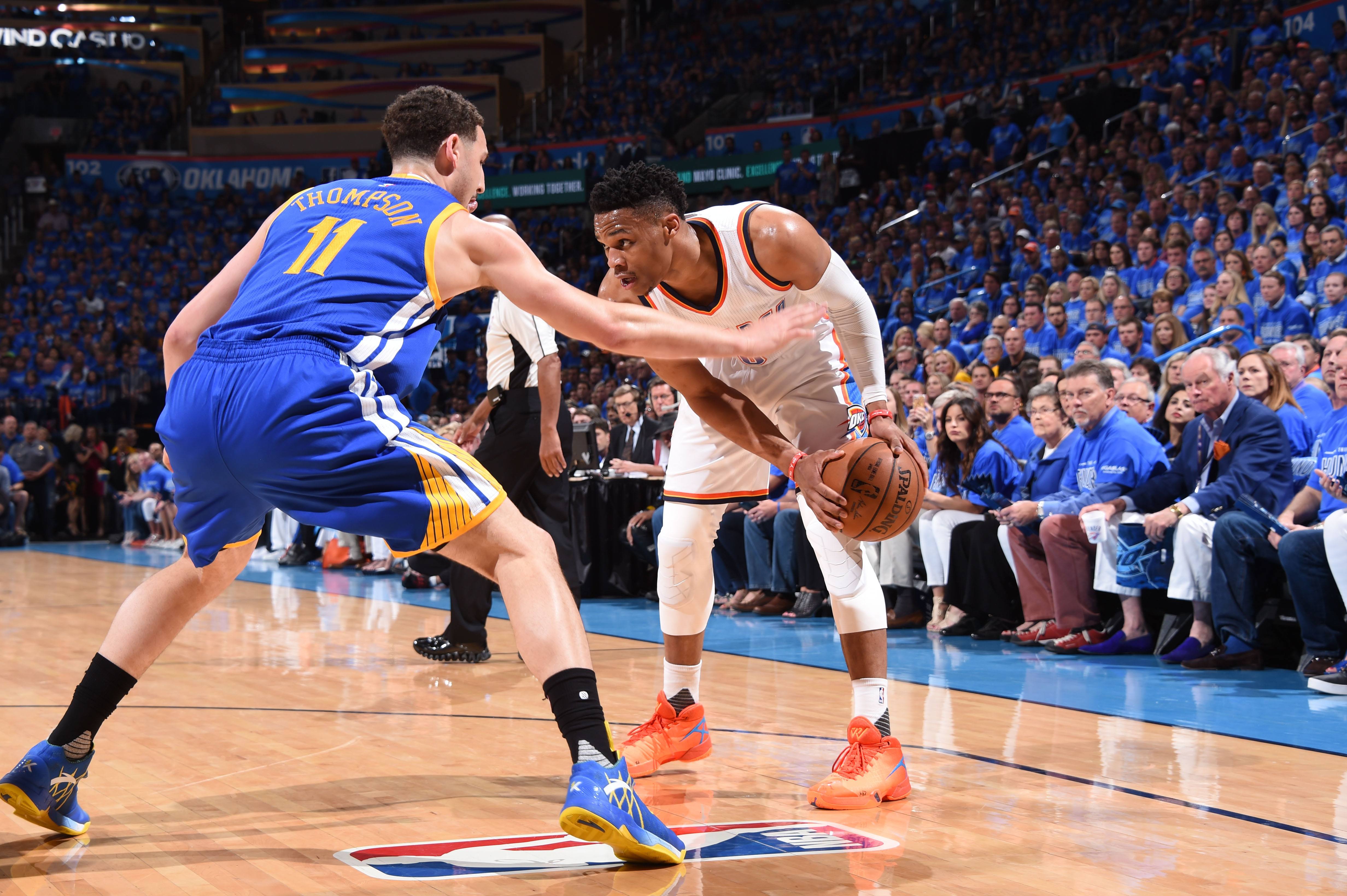 近15年谷歌每年搜索量最高球员：C罗10次断崖领先，梅西仅1次（谷歌近15年年度最热球员：C罗10次一骑绝尘，梅西仅1次登顶）