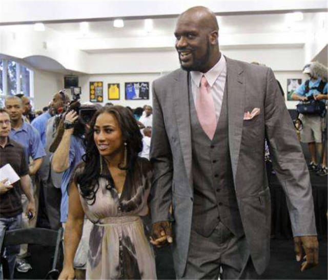 致敬，都柏林动物园将一只极度濒危的鹦鹉取名特洛伊-帕罗特（都柏林动物园致敬命名一只极危鹦鹉为特洛伊-帕罗特）